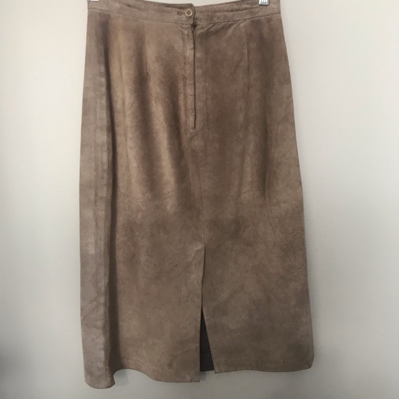 Leather Attic Vintage Taupe Suede Skirt - Picture 2 of 3